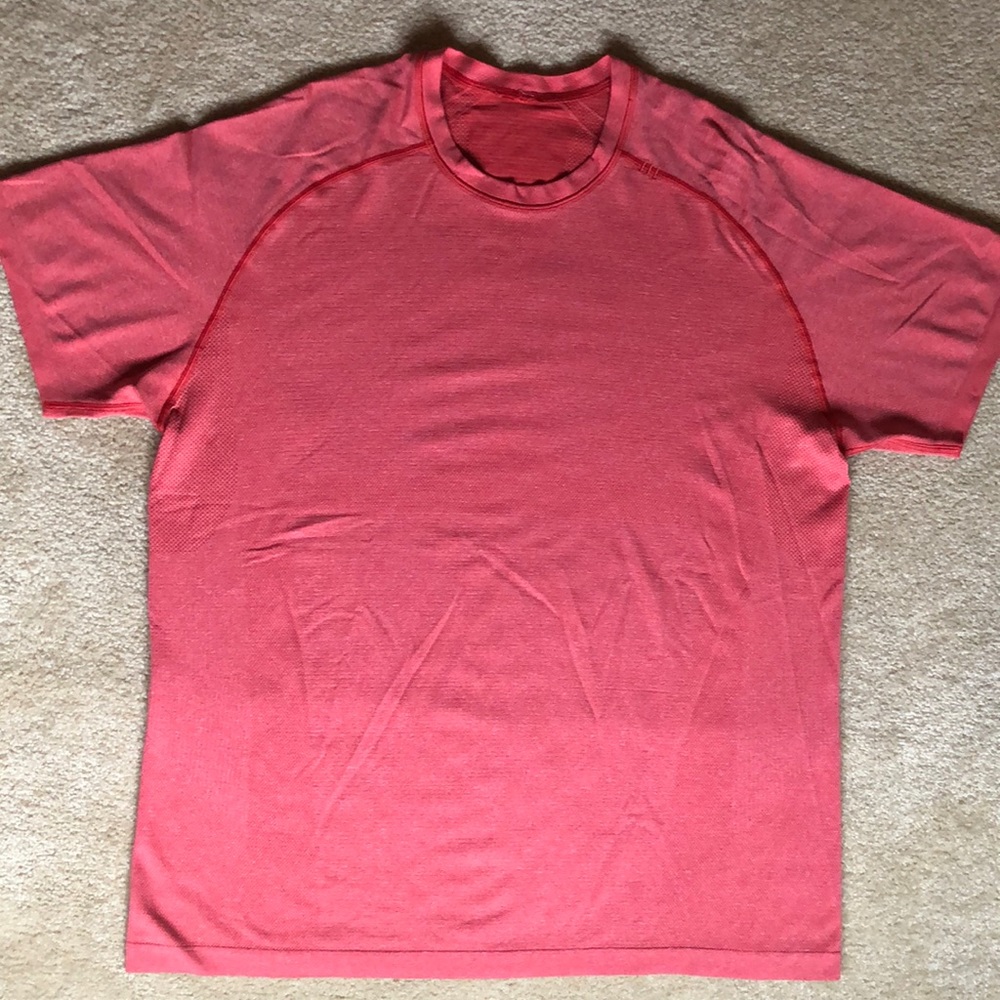 Lululemon athletica Men’s XXL Light Red Short Sleeve Shirt